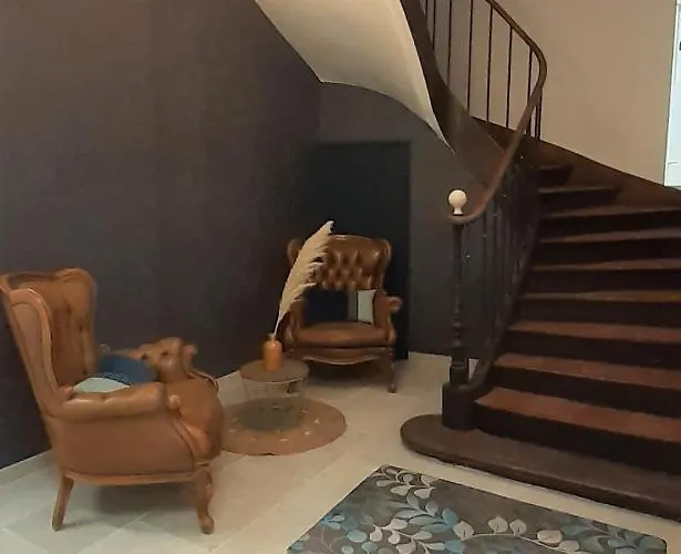 A L'ombre Des Remparts Apartment *