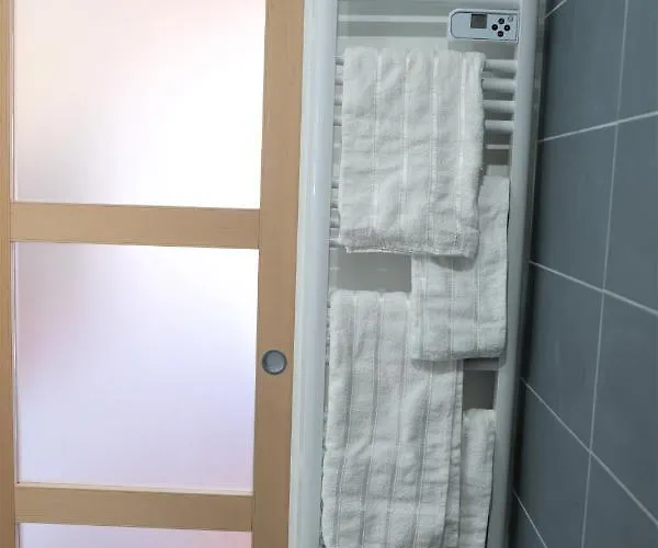 A L'ombre Des Remparts 아파트 *